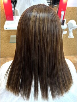 プラーナ 中村公園前店 酸性縮毛矯正ダメージを抑えてサラサラストレート