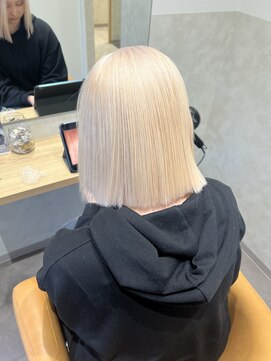 ルシティ(Le City) white blond