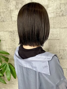 リサ グランシェ(RISA granche) 切りっぱなしボブ×酸性ストレート