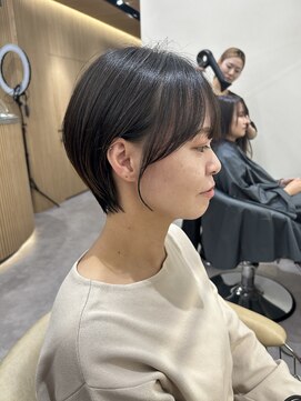 ロンドプロフィール 浦和(Lond profil) 大人可愛い20代30代40代黒髪前下がりショートボブ丸みショート◎