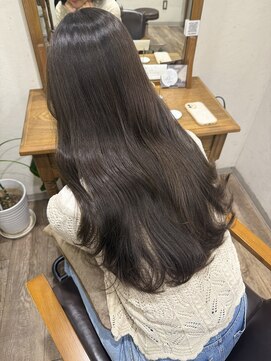 サク(Sac.) オリーブグレージュ×レイヤーカットSac.栃木優佑