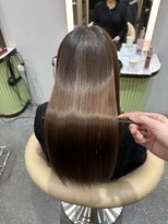 ロンド メリー 大宮(Lond merry) オリーブグレー/韓国風巻き/レイヤーカット/髪質改善/縮毛矯正