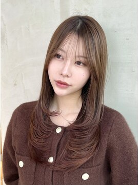 ビュートリアム 南青山(BEAUTRIUM) 顔周りレイヤー　レイヤーカット　イルミナカラー　表参道青山
