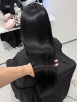 ロムーク 表参道(LOMKH)&nbsp;縮毛矯正ロングレイヤーカット顔周りブルーブラック髪質改善