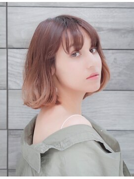 ヘアアンドメイク エジェリ(hair&make egerie) シースルーバング 切りっぱなし外国人風ボブ グラデーション