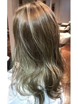 マリブ ヘアリゾート みどり店(malibu hair resort) ハイライト×アッシュベージュ