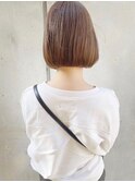 くすみすぎないベージュスタイル