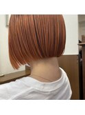 オレンジカラーに切りっぱなしボブ