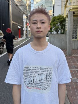 ロイ 南青山 表参道(ROI) メンズニュアンスパーマセンターパート黒髪スパイラルパーマ