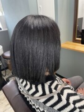 サニー(Sunny) ツヤツヤミディアムボブ