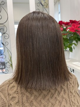 サロンドノア(Salon de NoA) 切りっぱなしボブ