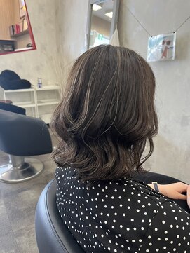 ヘアーメイク フィール ルア(FEEL Lua) ウェーブミディアムボブ