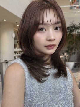 ミンクス渋谷スマートサロン(MINX shibuya smart salon) レイヤーミディアムくびれグレージュ