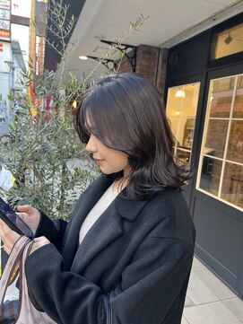 トータルビューティ ジェム バイ ヘアタイム(TOTAL BEAUTY gem by HAIR TIME) 暗めオリーブカラー くびれボブ