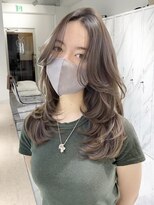 ヨロ 上野(YOLO)&nbsp;ハイライトカラーミルクティーベージュレイヤーカット
