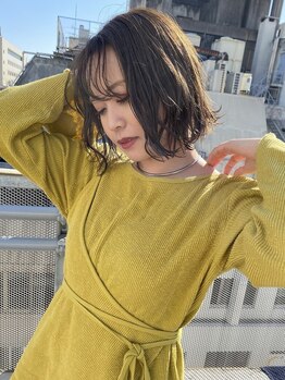 グラッド(GLAD)の写真/白髪染めの常識を覆す《透明感・色モチキープ・理想の髪色》白髪ぼかしハイライトで脱白髪染めもおまかせ◎
