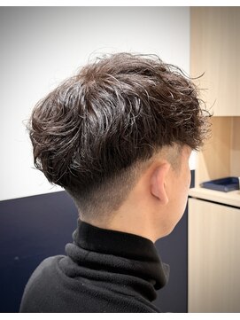 リバティシェアバーバー 銀座(LIBERTY SHARE BARBER) スペインカール