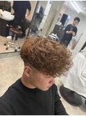 メンズパーマブラウンカラースペインカール