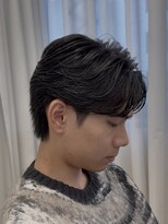 アコロン(acoron.)&nbsp;センターパート/ニュアンスパーマ/毛流れ/10代/池袋メンズカット