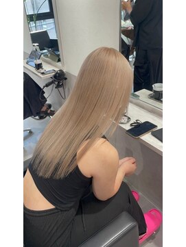 シエラ 南船場(CIERA.) ミルクティーベージュレイヤーボブクラゲカットマッシュショート