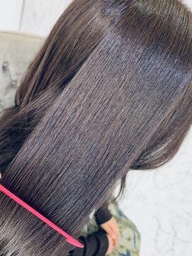 エスカーラ 表参道(THE ESCALA) チョコブラウン×髪質改善トリートメント【タビラマユミ】