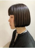 切りっぱなしミニボブ