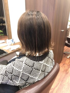 リアンズ(Lien's) 外ハネミディアム