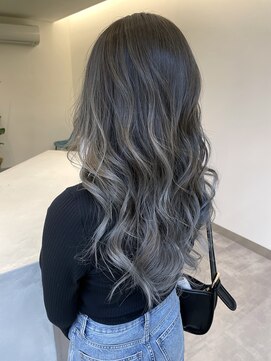 フェーディン(fa/din) カーキグレージュバレイヤージュ