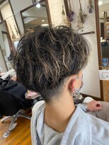 美容室 メザミー MESAMIES ベージュカラーマッシュソフトツーブロックショートレイヤー