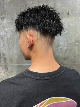 アルフレッド 瑞穂店(alfRed) スキンフェード ツイストスパイラルパーマ 艶感黒髪ショート