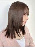 顔まわりのレイヤーでおしゃれヘアに◎