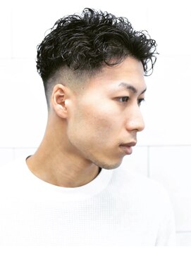 メリケンバーバーショップ フクオカ(MERICAN BARBERSHOP FUK) ハイライトマッシュパーマウルフアッシュブラック