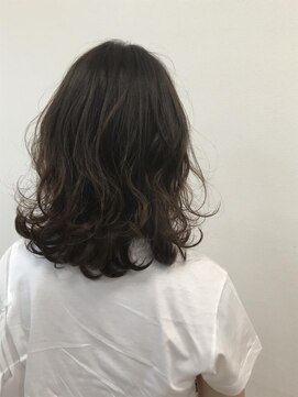 クアトロ グランシュ 川崎店(QUATRO × GranCieux) ふわふわミディアムスタイル