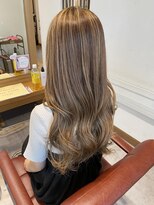 ルシュカイチマルニ(Rasca102)&nbsp;ハイライトベージュ/ロングヘア/明るめカラー/