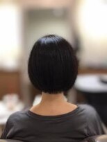 ニコ(nico) 前下がりのグラデーションボブ