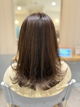 カームバイリベルタ(calm by Re:berta) ツヤ感重視の韓国風ロングヘア【上大岡Calm】