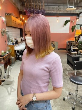 チャプター 問屋町(chapter) ケアブリーチホワイトピンクベージュイエロー裾カラー外はねボブ