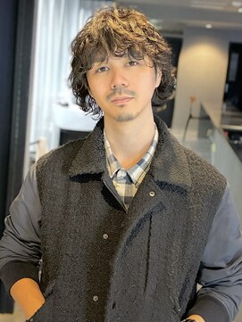 リア(Li'a) 綾野剛風グランジパーマ×シャドウパーマ×名古屋グランジパーマ