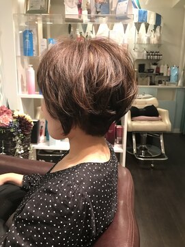 ボニークチュール(BONNY COUTURE) クセを活かしたゆるふわショート☆