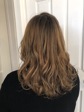 ロンドアベニール 北千住(Lond avenir) namie ハイトーンベージュ系カラー！