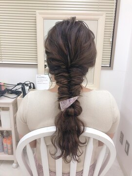 リサ 恵比寿(risa.) フィッシュボーンの編み下ろし