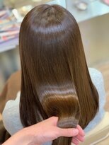 プラグ(Plug)&nbsp;髪質改善ミネコラで美髪づくり