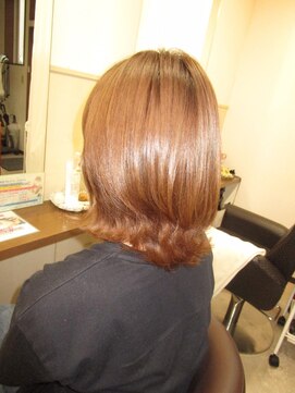 コアフィールフィス(COIFFURE fils) 《見附　今町》M3D ハイトーン　外はねボブ