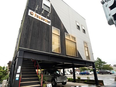 建物2階にある【隠れ家的プライベートサロン】駐車場もあり♪