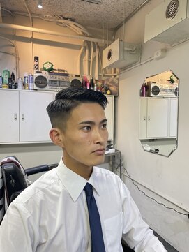 メリケンバーバーショップ フクオカ(MERICAN BARBERSHOP FUK) ビジネス上質フェード