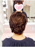 編み込みゆるふわアップスタイル