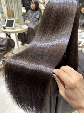 ジーナ 博多筑紫口(Zina) 艶髪ナチュラルブラック×美髪髪質改善Tr！【福田 れん】