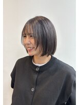 オリーブグレージュ