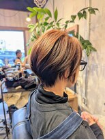ヘアードレスビュー(hair dress V.I.E.W)&nbsp;シルエットが綺麗なショートスタイル