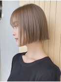 ショート ボブ 切りっぱなしボブ ミルクティーベージュ 10代20代
